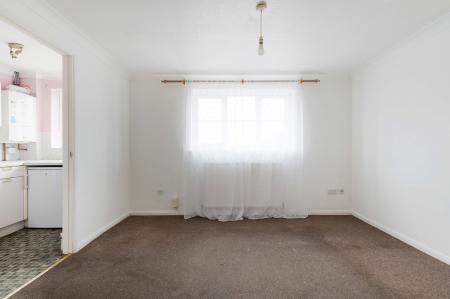 1 bedroom Flat for sale in Yeomanry Close, Epsom, KT17