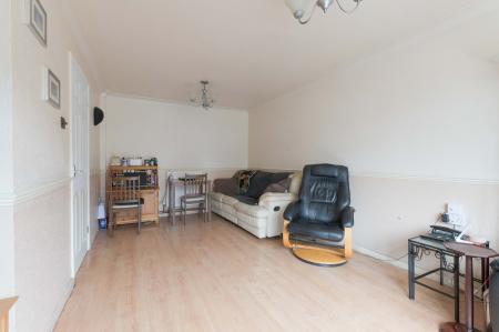 3 bedroom Terraced House for sale in Cumberland Close, Epsom, KT19