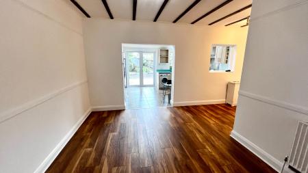 4 bedroom Terraced House to let in First Avenue, Ewell, Epsom, KT19