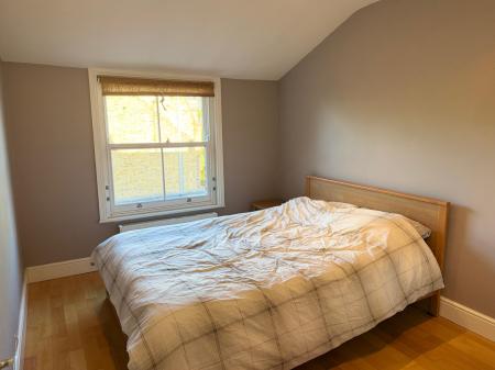 1 bedroom Flat to let in Maple Road, Surbiton, London, KT6