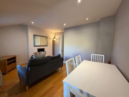 1 bedroom Flat to let in Maple Road, Surbiton, London, KT6