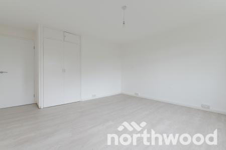 3 bedroom Flat for sale in Wandle Court, West Ewell, Epsom, KT19