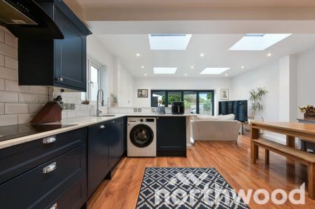 3 bedroom Semi-detached house for sale in Pams Way, Ewell, Epsom, KT19