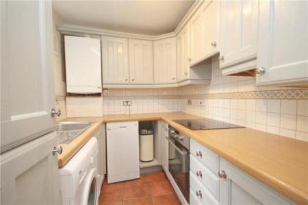 2 bedroom Cottage to let in High Street, Ewell, Epsom, KT17