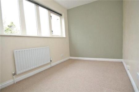 2 bedroom Cottage to let in High Street, Ewell, Epsom, KT17