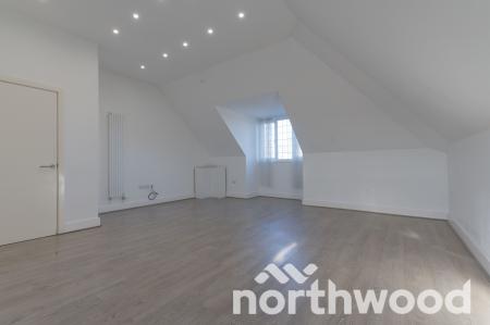 2 bedroom Flat for sale in Ruxley Lane, West Ewell, Epsom, KT19