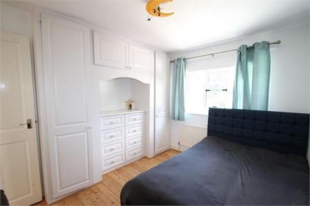 3 bedroom Semi-detached house to let in Dunmore, Guildford, GU2