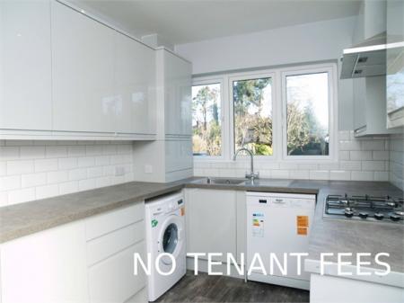 3 bedroom Detached house to let in Cuddington Avenue, Worcester Park, London, KT4