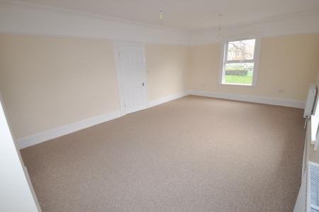 3 bedroom Block of Apartments for sale in The Green, Sutton, SM1