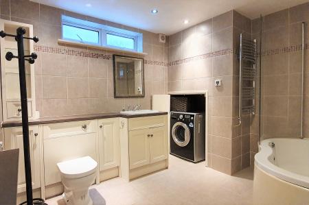 1 bedroom Maisonette to let in Norman Road, Sutton, SM1