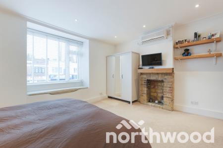 1 bedroom Flat for sale in Chessington Road, West Ewell, Epsom, KT19