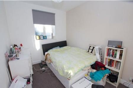 4 bedroom Terraced House to let in Kingston Road, New Malden, London, KT3