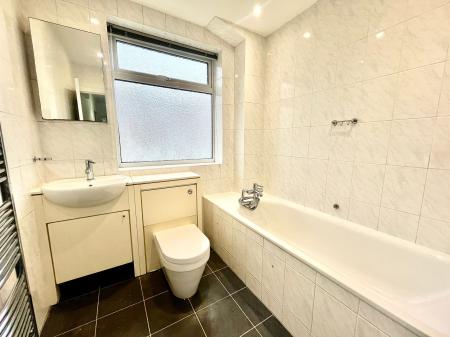 1 bedroom Flat to let in 29 Temple Road, Epsom, KT19