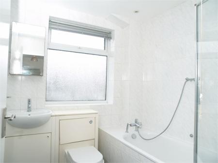1 bedroom Flat to let in 29 Temple Road, Epsom, KT19