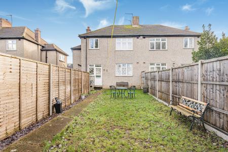 1 bedroom Maisonette for sale in Cannon Hill Lane, Raynes Park SW20