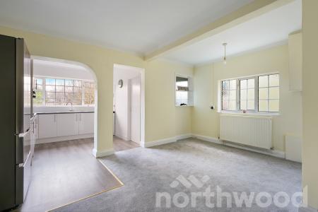 3 bedroom Detached house for sale in Chesterfield Road, Ewell, Epsom, KT19