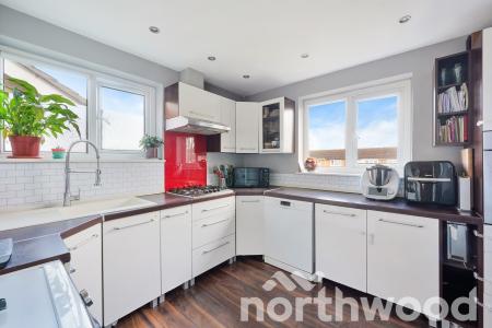 2 bedroom Maisonette for sale in Jasmin Road, West Ewell, Epsom, KT19