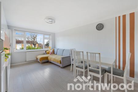 2 bedroom Maisonette for sale in Jasmin Road, West Ewell, Epsom, KT19