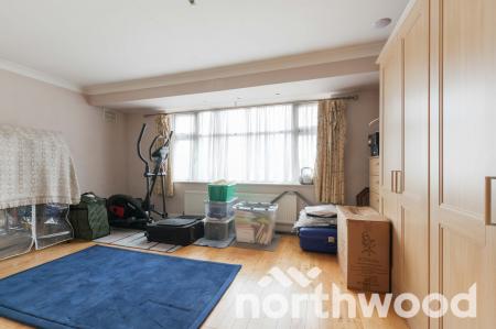 5 bedroom Semi-detached house for sale in Crosslands Road, West Ewell, Epsom, KT19