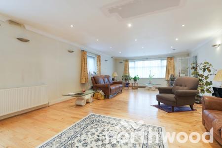 5 bedroom Semi-detached house for sale in Crosslands Road, West Ewell, Epsom, KT19