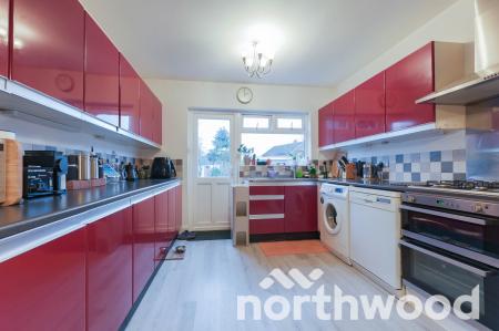 3 bedroom Semi-detached bungalow for sale in Amis Avenue, West Ewell, Epsom, KT19