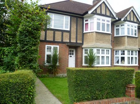 Grove Avenue, Sutton, SM1