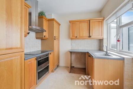 3 bedroom Detached bungalow for sale in Salisbury Road, Worcester Park, London, KT4