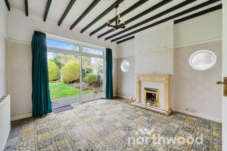 3 bedroom Detached bungalow for sale in Salisbury Road, Worcester Park, London, KT4