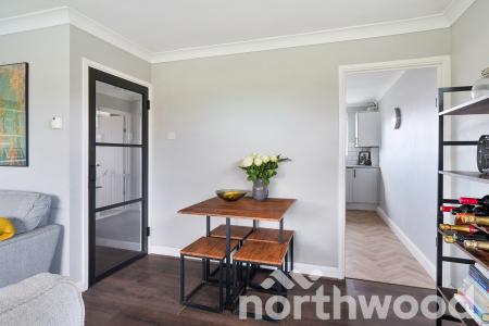 2 bedroom Flat for sale in Gadesden Road, West Ewell, Epsom, KT19