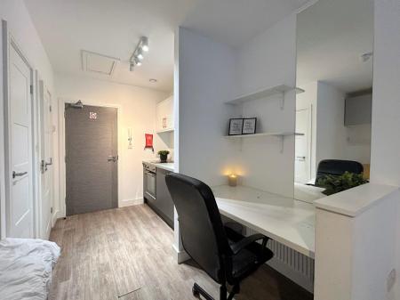 1 bedroom Studio flat to let in Main - Lower Albert Street, Central, Exeter, EX1