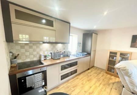 2 bedroom Town house to let in Richmond Road, Exeter, EX4