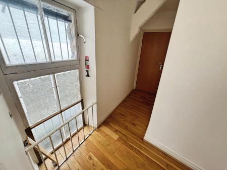 1 bedroom Flat to let in Fore Street, Central, Exeter, EX4