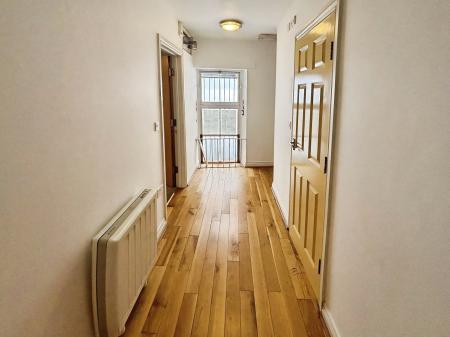 1 bedroom Flat to let in Fore Street, Central, Exeter, EX4