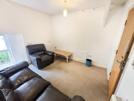 1 bedroom Flat to let in Fore Street, Central, Exeter, EX4
