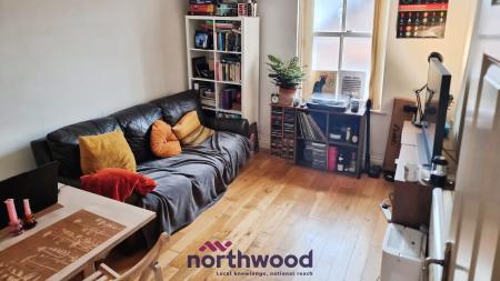 1 bedroom Flat to let in Fore Street, Central, Exeter, EX4