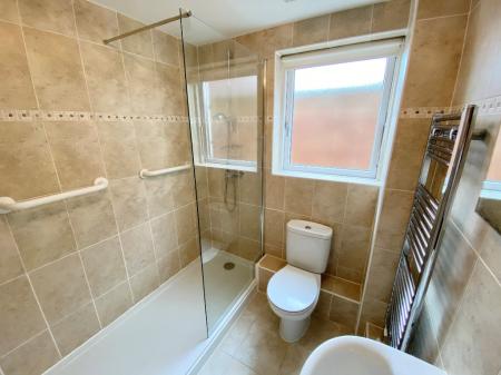 2 bedroom Flat to let in St Davids Hill, St Davids, Exeter, EX4