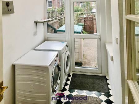 4 bedroom Terraced House to let in Baker Street, Heavitree, Exeter, EX2