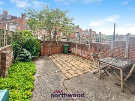 4 bedroom Terraced House to let in Baker Street, Heavitree, Exeter, EX2