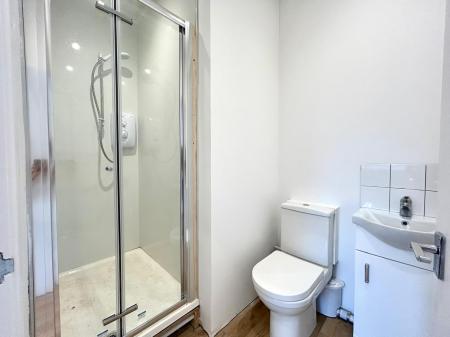 2 bedroom Flat to let in Sidwell Street, Central, Exeter, EX4