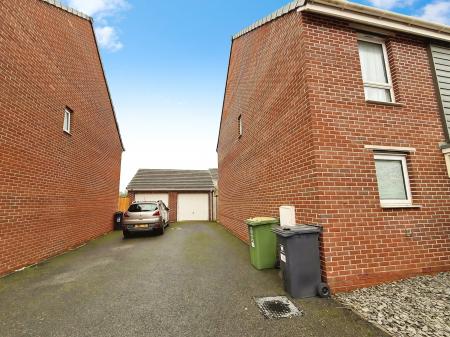 3 bedroom Semi-detached house to let in Staddle Stone Road, Pinhoe, Exeter, EX1