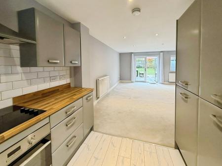3 bedroom Semi-detached house to let in Staddle Stone Road, Pinhoe, Exeter, EX1