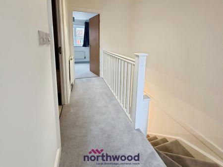 2 bedroom Terraced House to let in St. Michaels Way, Cranbrook, EX5