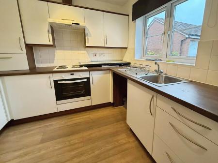 2 bedroom Terraced House to let in St. Michaels Way, Cranbrook, EX5