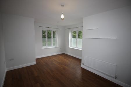 4 bedroom Semi-detached house to let in Meadow Lane, Cranbrook, EX5