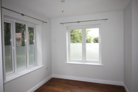 4 bedroom Semi-detached house to let in Meadow Lane, Cranbrook, EX5