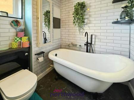 3 bedroom Semi-detached house for sale in Moorland Way, Exeter, EX4