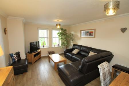 2 bedroom Apartment for sale in Robert Breton Court, Larbert, FK5