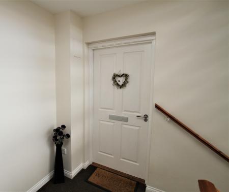 2 bedroom Apartment for sale in Robert Breton Court, Larbert, FK5