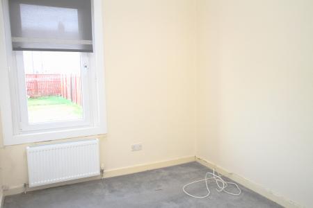 2 bedroom Flat for sale in Newlands Road, Grangemouth, FK3