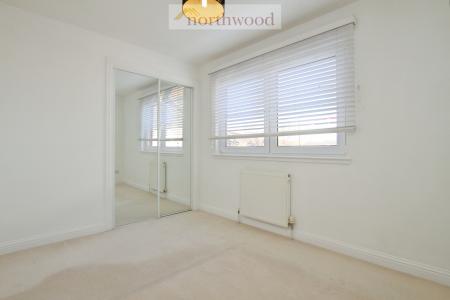 3 bedroom Detached house for sale in Kennedy Way, Airth, FK2